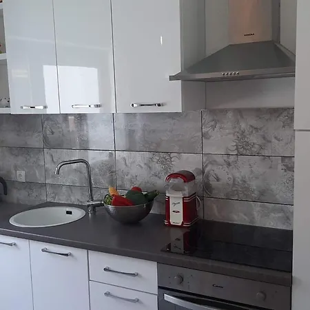 Brig 108 - Private Swimming Pool And Jacuzzi Apartman *