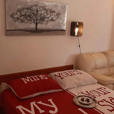 Brig 108 - Private Swimming Pool And Jacuzzi *