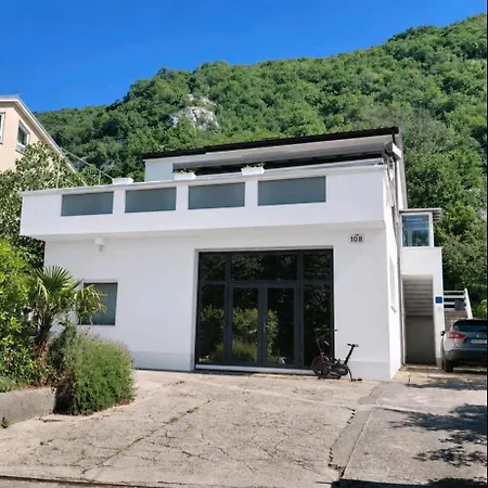 Brig 108 - Private Swimming Pool And Jacuzzi Apartman