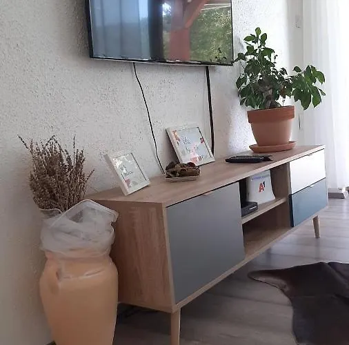 Brig 108 - Private Swimming Pool And Jacuzzi דירה *