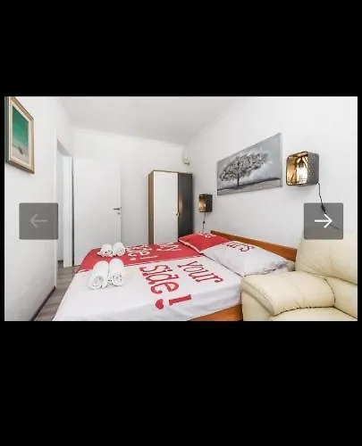 Brig 108 - Private Swimming Pool And Jacuzzi *