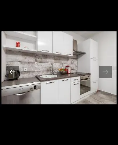 Brig 108 - Private Swimming Pool And Jacuzzi דירה *