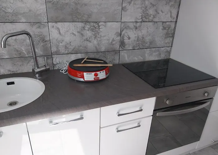 Brig 108 - Private Swimming Pool And Jacuzzi Apartment *