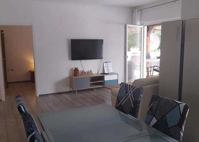 Brig 108 - Private Swimming Pool And Jacuzzi דירה רייקה