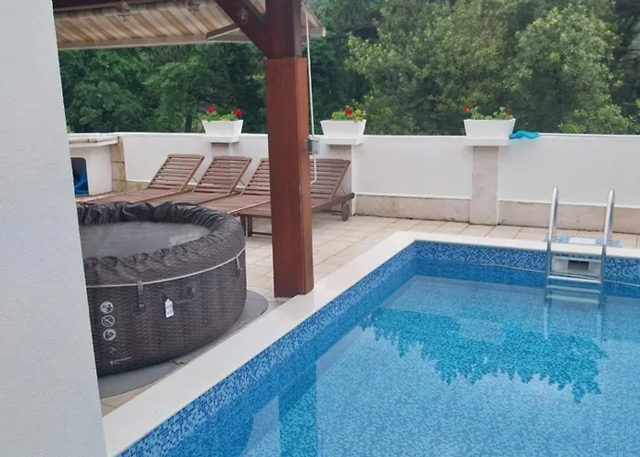 Brig 108 - Private Swimming Pool And Jacuzzi Apartment Rijeka